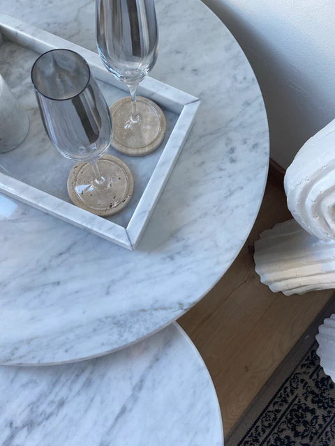 Tables gigognes haut de gamme en marbre Carrare pur