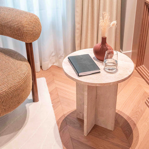 Table d’appoint en travertin (Lira)