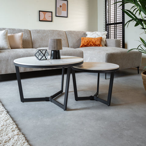 Table basse au look industriel avec plateau en marbre blanc