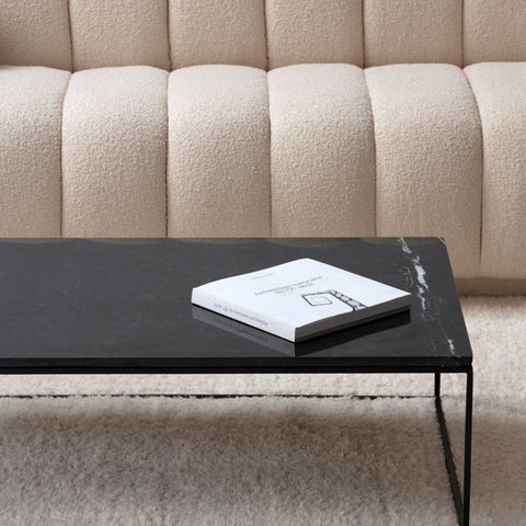 Table Basse Rectangulaire – Piètement Noir et Plateau en Marbre (Plusieurs Dimensions)