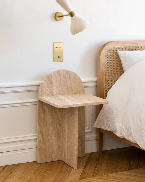 Table de Chevet en Travertin Beige – Élégance Naturelle et Design Intemporel