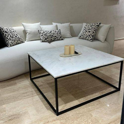 Table basse moderne en métal “KALYX”