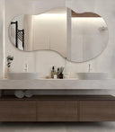 Grand miroir asymétrique moderne suspendu pour salle de bain ÉLÉNORA