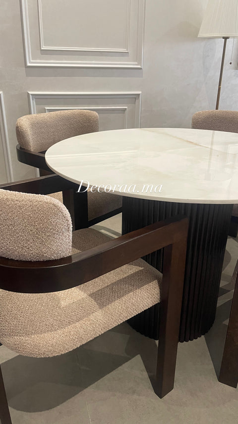 Table à Manger avec 4 Chaises – Design Moderne & Élégant | SELINA