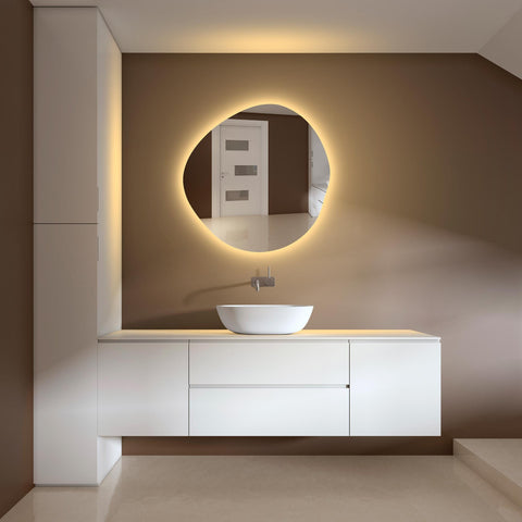 Miroir de salle de bain irrégulier avec éclairage LED intégré
