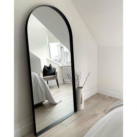 Miroir de chambre au design épuré