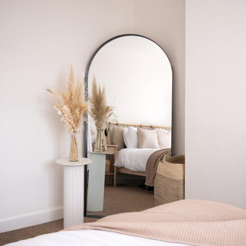 Miroir de chambre au design épuré