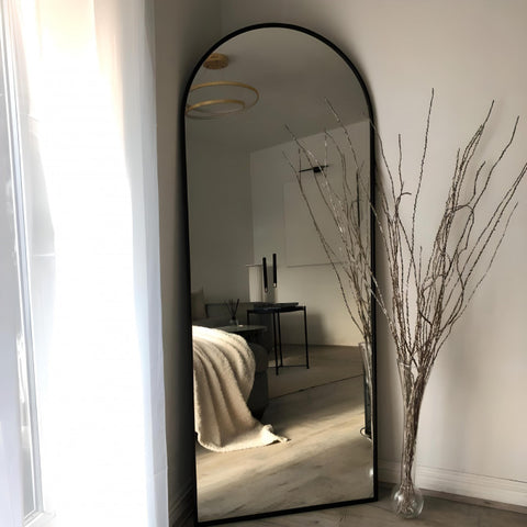 Miroir de chambre au design épuré