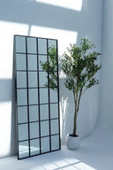 Miroir Mural Noir Grand Format – Cadre Structuré à Trois Panneaux Verticaux