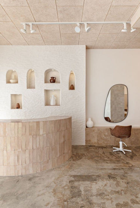 Miroir mural décoratif façon tenture – pièce de luxe