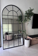 Black Arched Mirror with Grid Frame – Large Format 200×100 cm