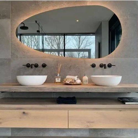 Miroir de forme organique “POISSON” – éclairage LED pour ambiance douce