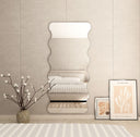 Miroir mural pleine hauteur – design épuré et fonctionnel