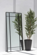 Large Format Black Mirror – Rectangular Design and Contemporary Finish