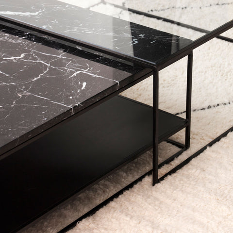 Ensemble de deux tables basses en marbre noir