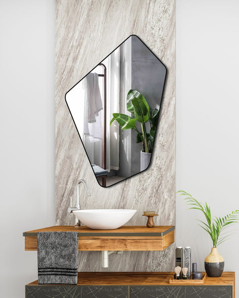 Miroir de salle de bain à forme libre et naturelle